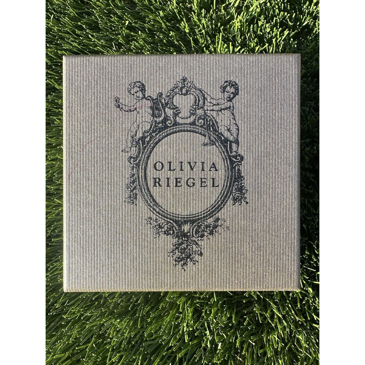 ⭐️Olivia Riegel Pearl Box⭐️