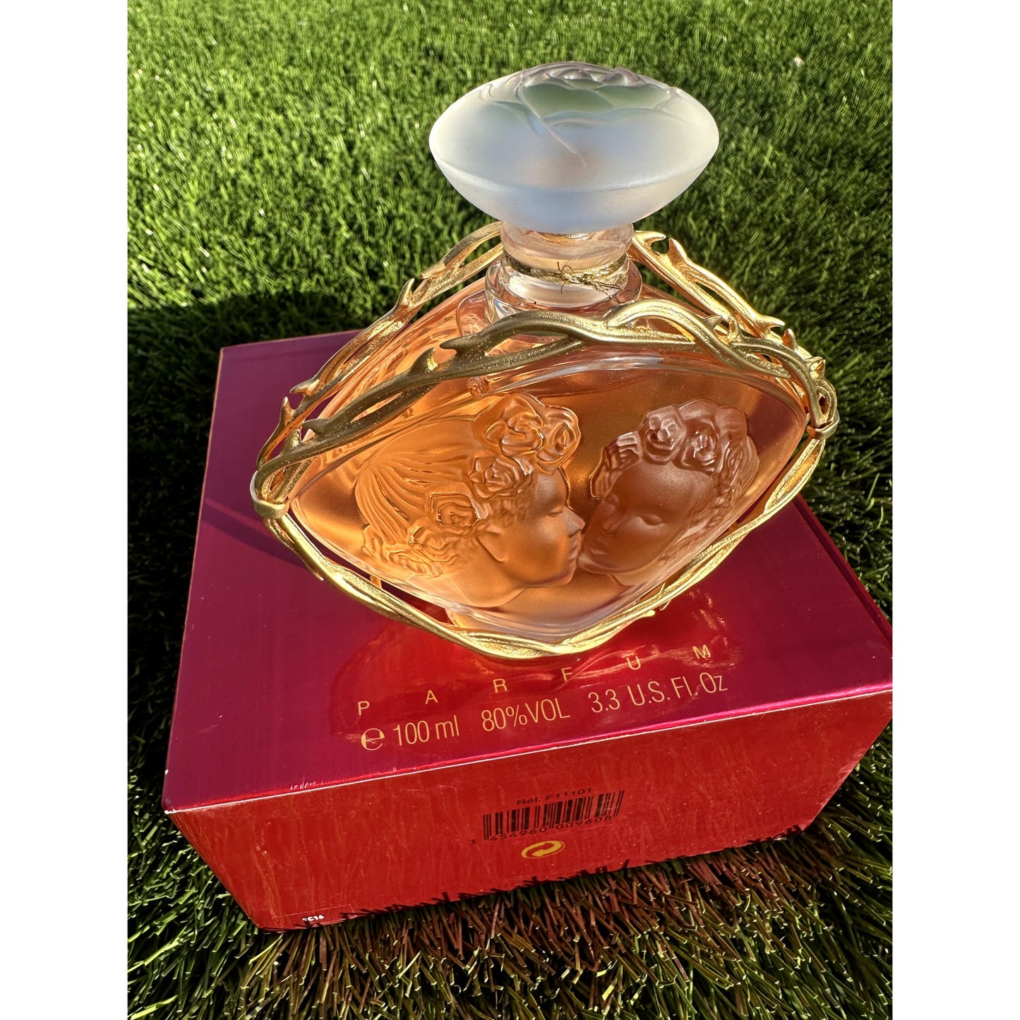 Lalique Ltd. Edition 1999 Perfume Bottle “Le Baiser” 3.3 Oz. MINT & Unopened
