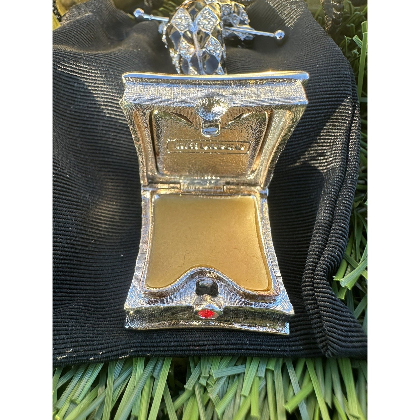 ⭐️Estee Launder Vintage“Jester” Solid Pleasures Perfume Compact 1998⭐️