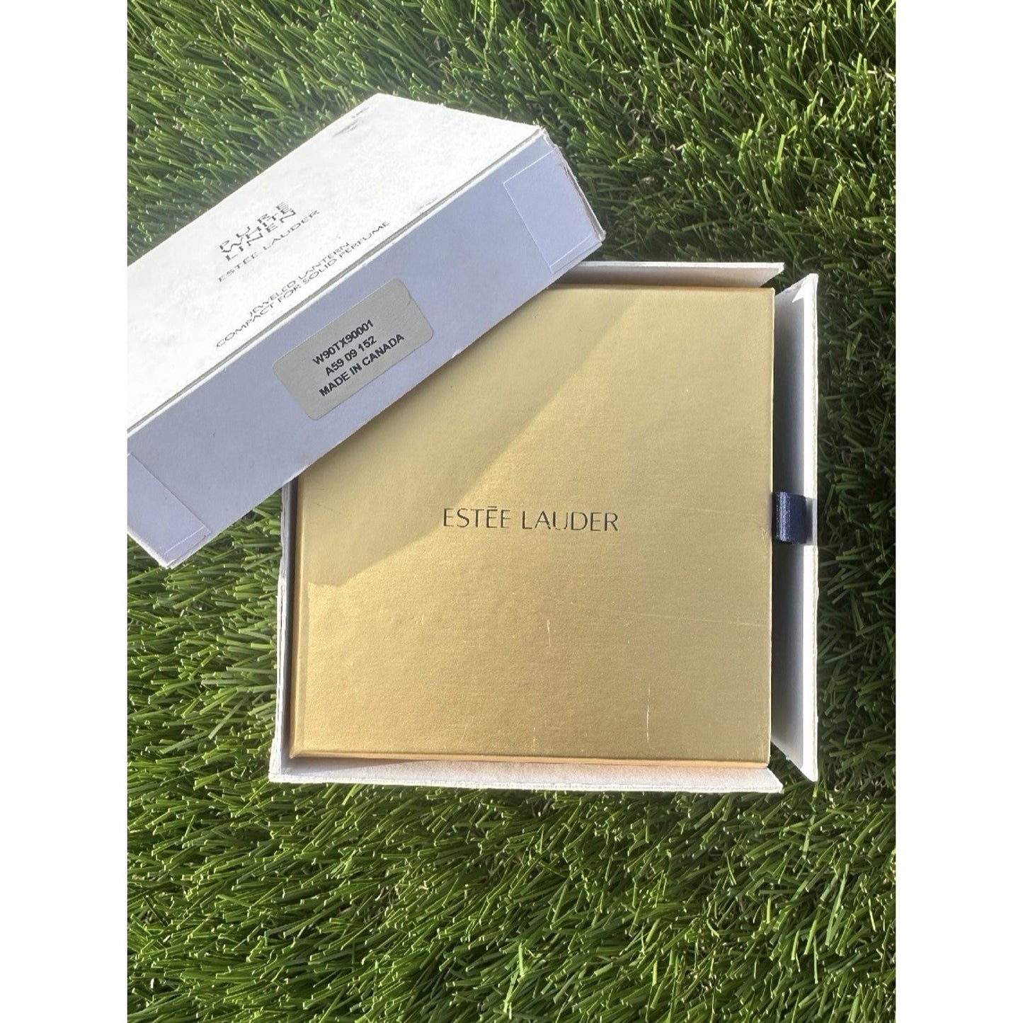 NIB Estee Lauder 2009 Jeweled Lantern Solid Perfume Compact Pure White Linen NEW