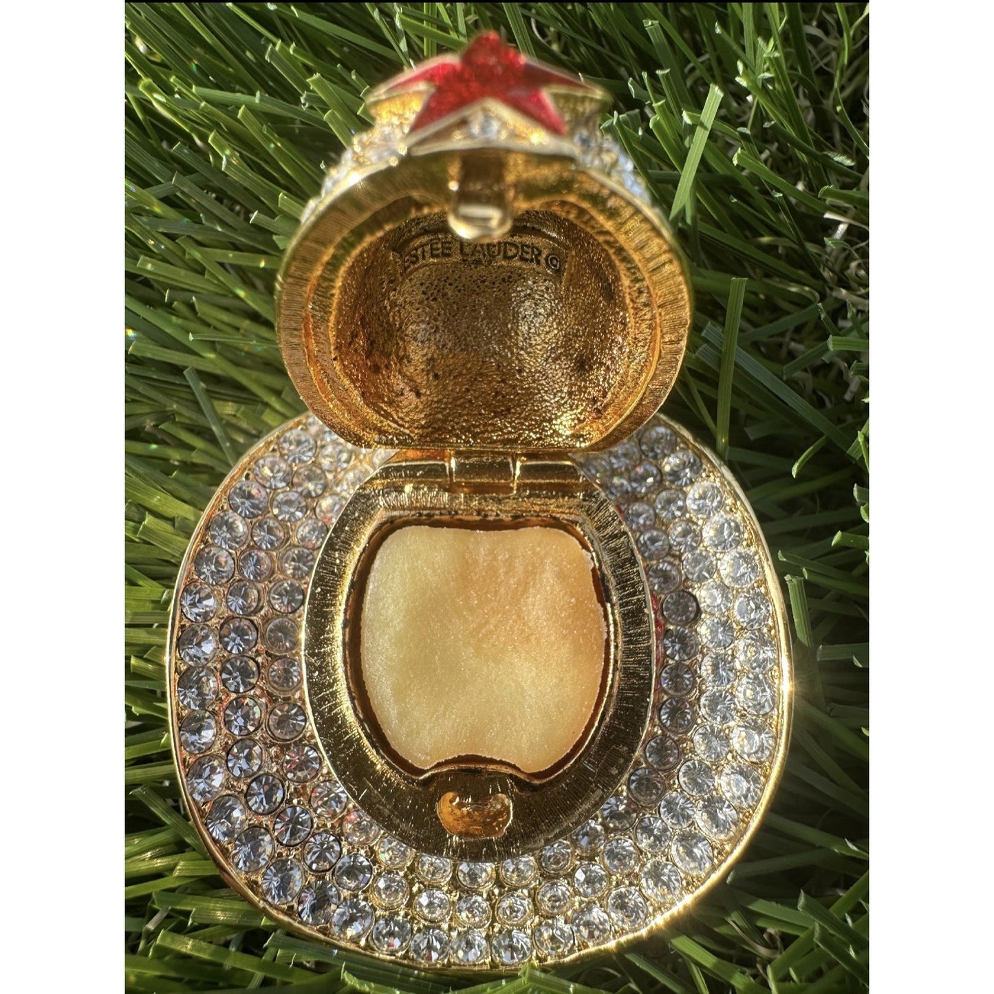 Estee Lauder 'Cowboy Hat' Gold Solid Perfume Compact