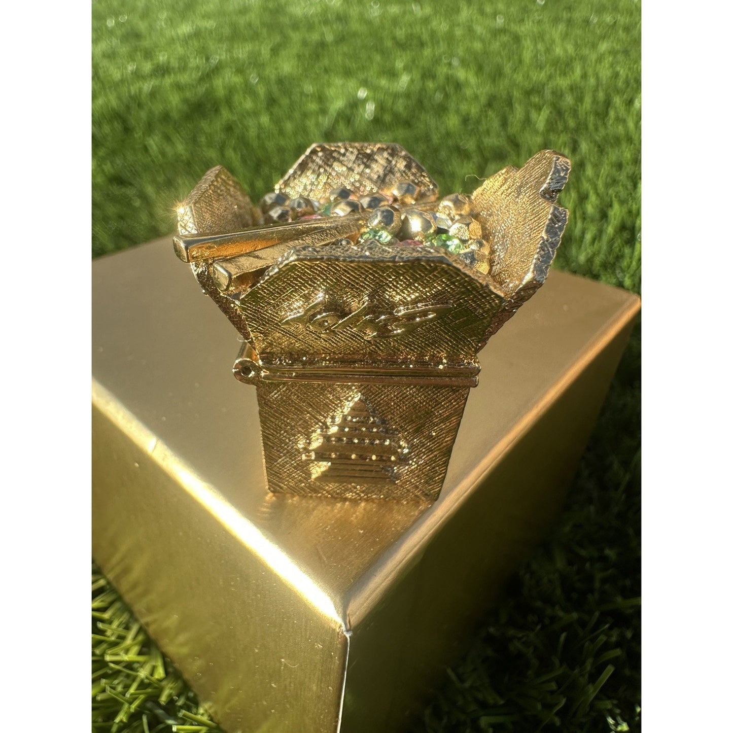⭐️2009 Estee Lauder PLEASURES "GLIMMERING TAKE OUT" Solid Perfume Compact⭐️