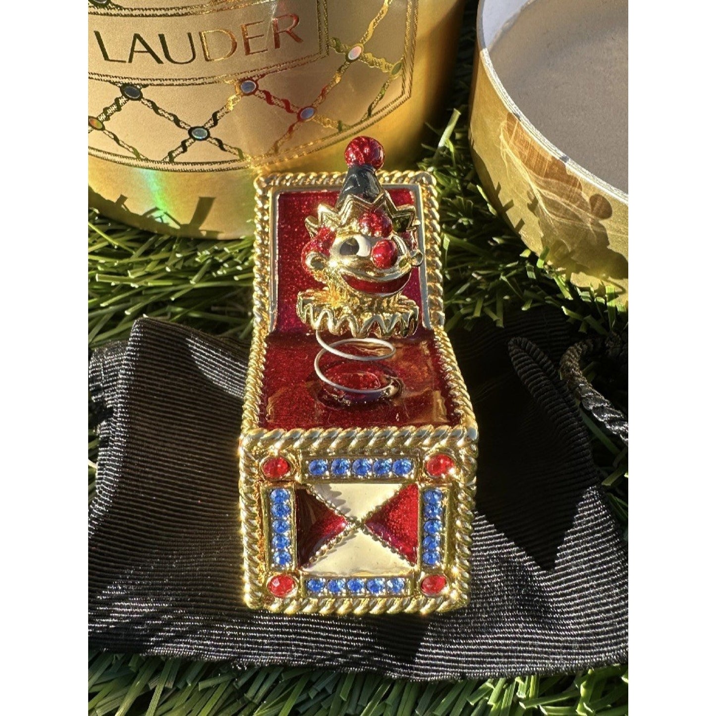 ⭐️Estee Lauder 1999 Jack in the Box Solid Perfume White Linen⭐️