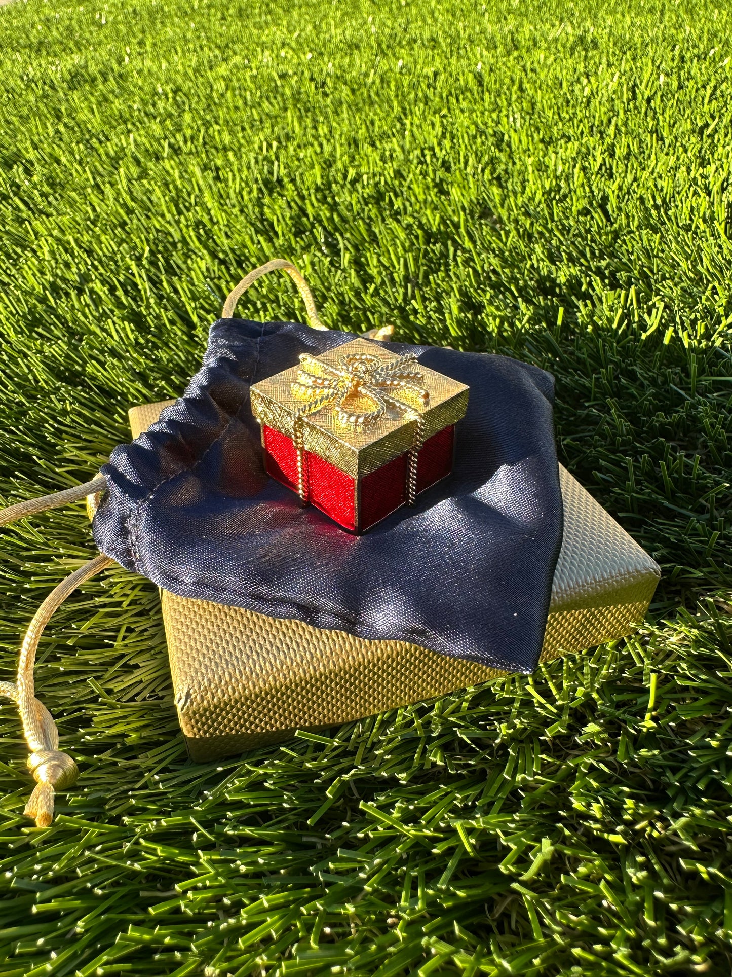 Rate Estée Lauder Holiday Gift Box Perfume Compact Trinket