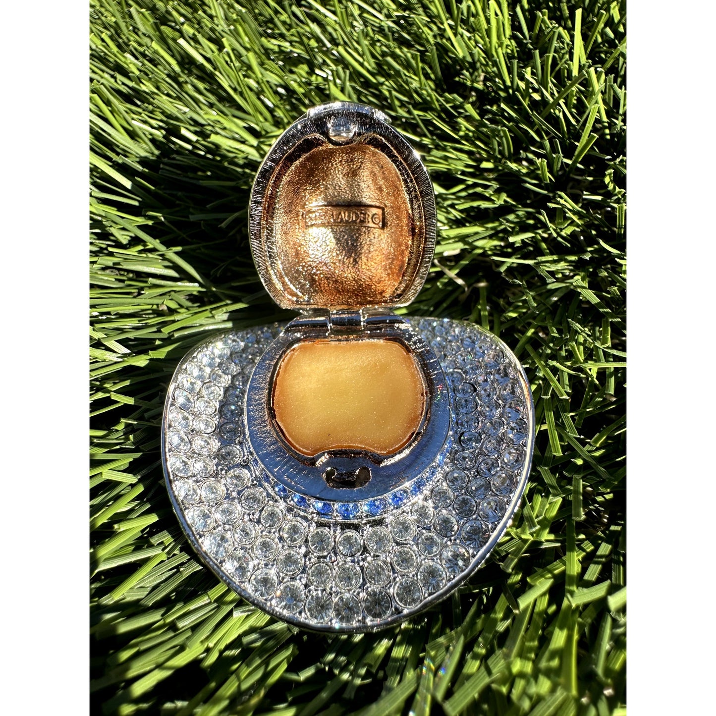 Estee Lauder 'Cowboy Hat' Silver Solid Perfume Compact