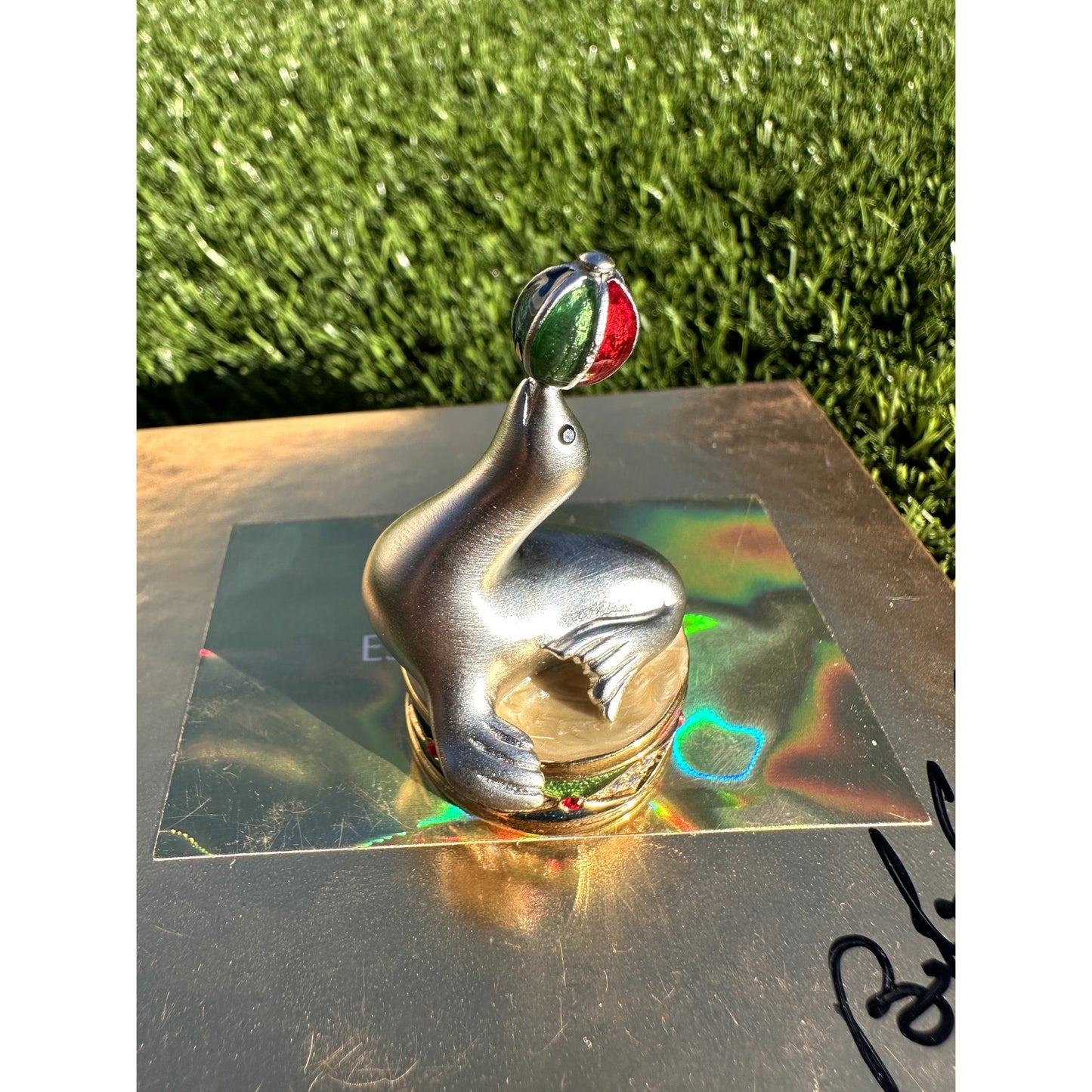 Estee Lauder 'Silver Juggling Seal' Solid Perfume Compact