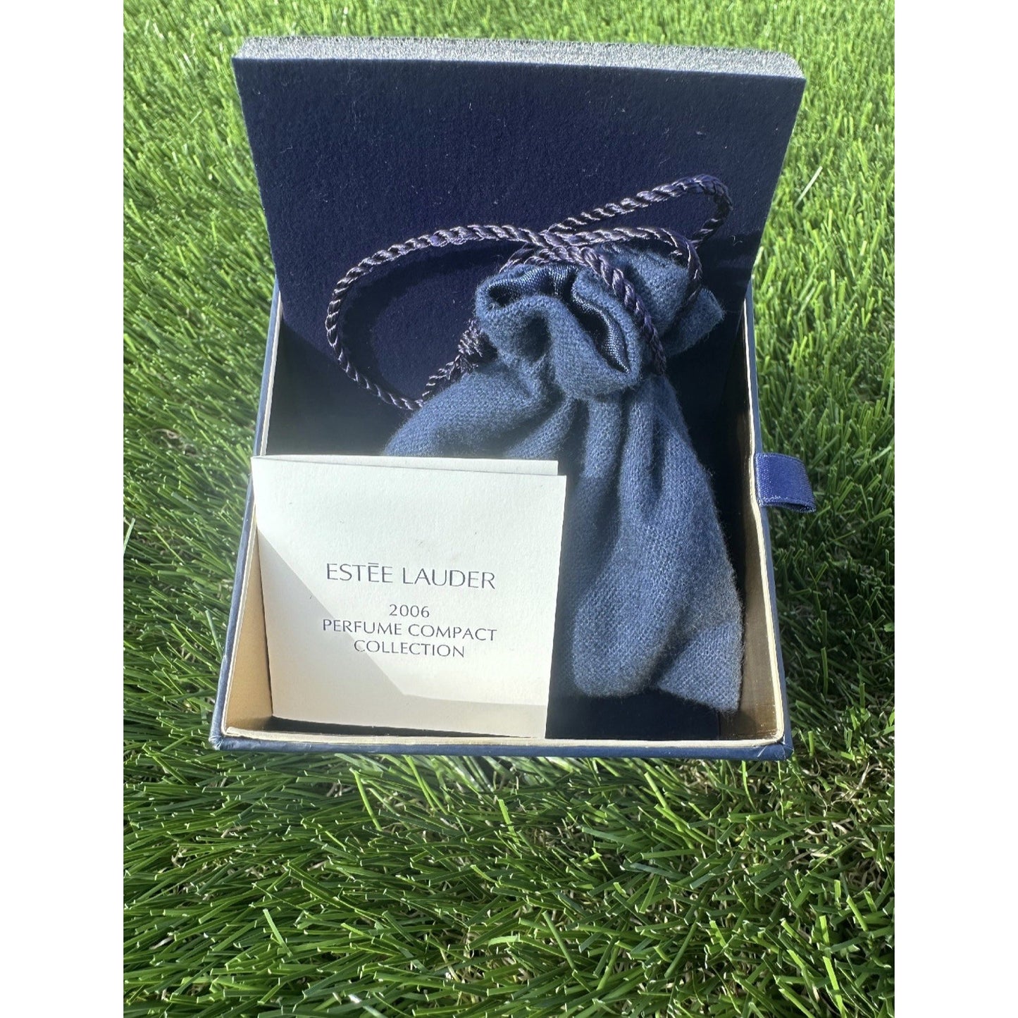 ⭐️Estee Lauder Limited Edition " Lone Star State" Solid Perfume Compact BNIB⭐️
