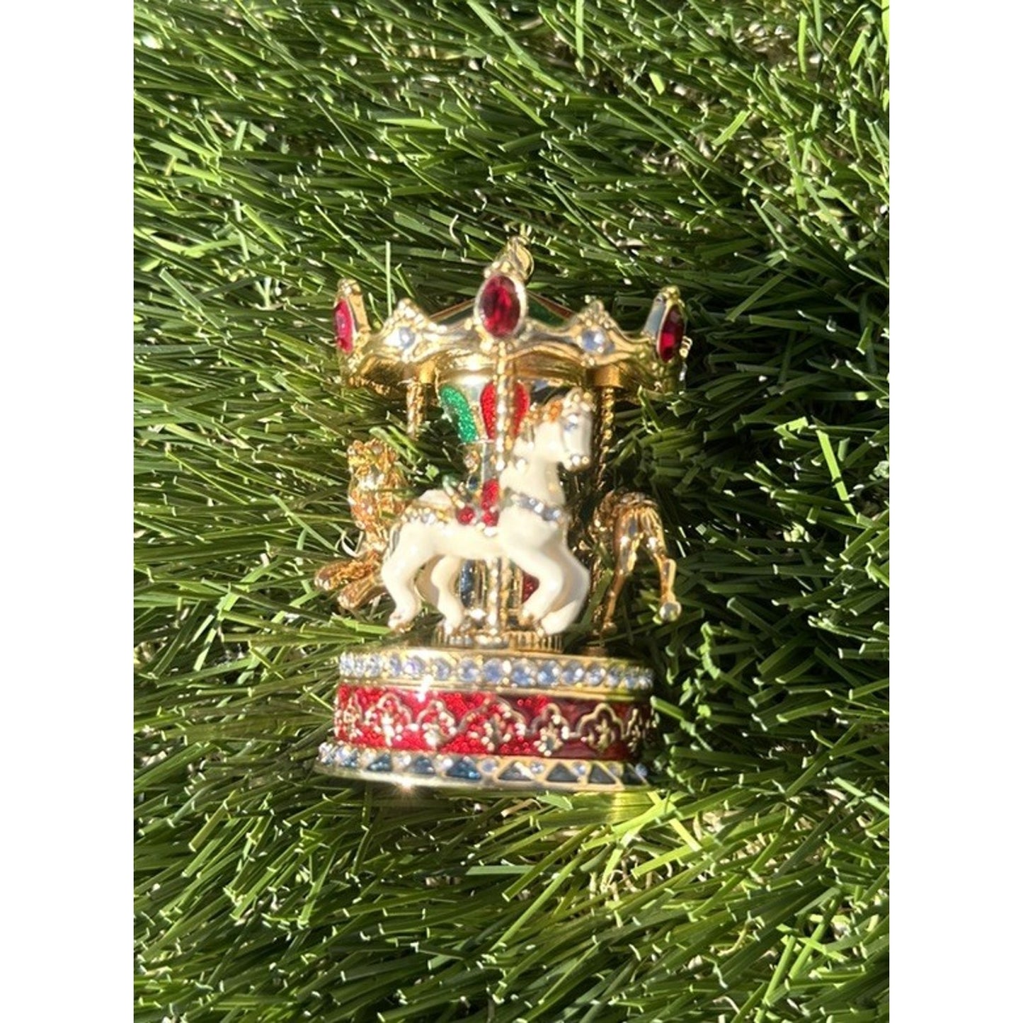Estee Lauder 'Beautiful Carousel' Solid Perfume Compact
