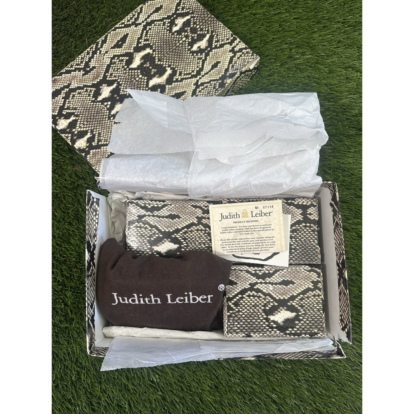 NIB Judith Leiber Swarovski Crystal Floral Minaudiere Set Purse Compact Mirror