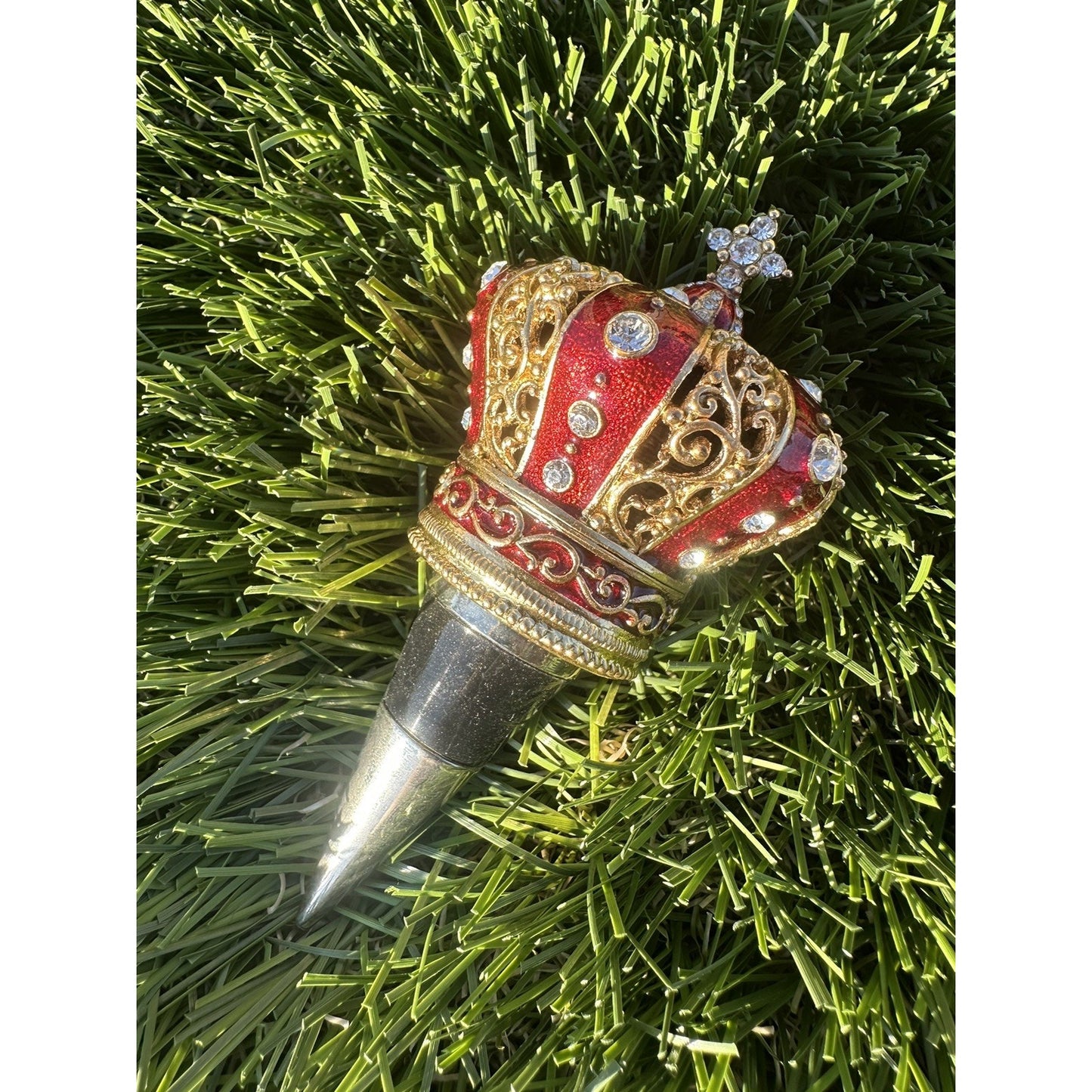 ⭐️Olivia Riegel Kings Crown Bottle Stopper⭐️
