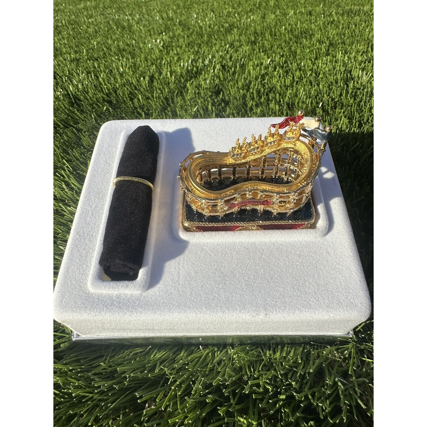 ⭐️Estee Lauder 'Rollicking Roller Coaster' Solid Perfume Compact⭐️