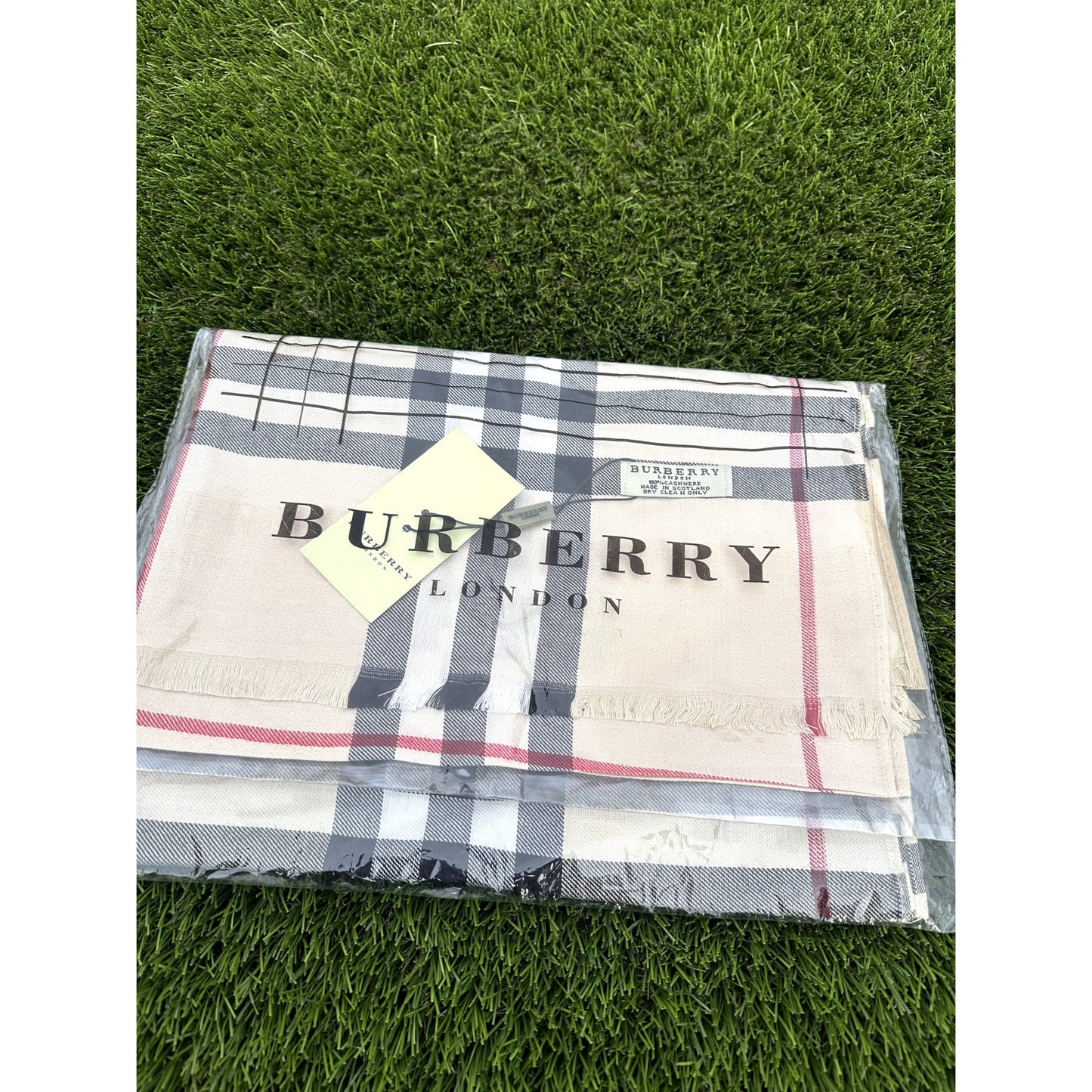 NWT Vintage Burberry London Cashmere Scarf - Unopened Deadstock - 102PQ Beetroot