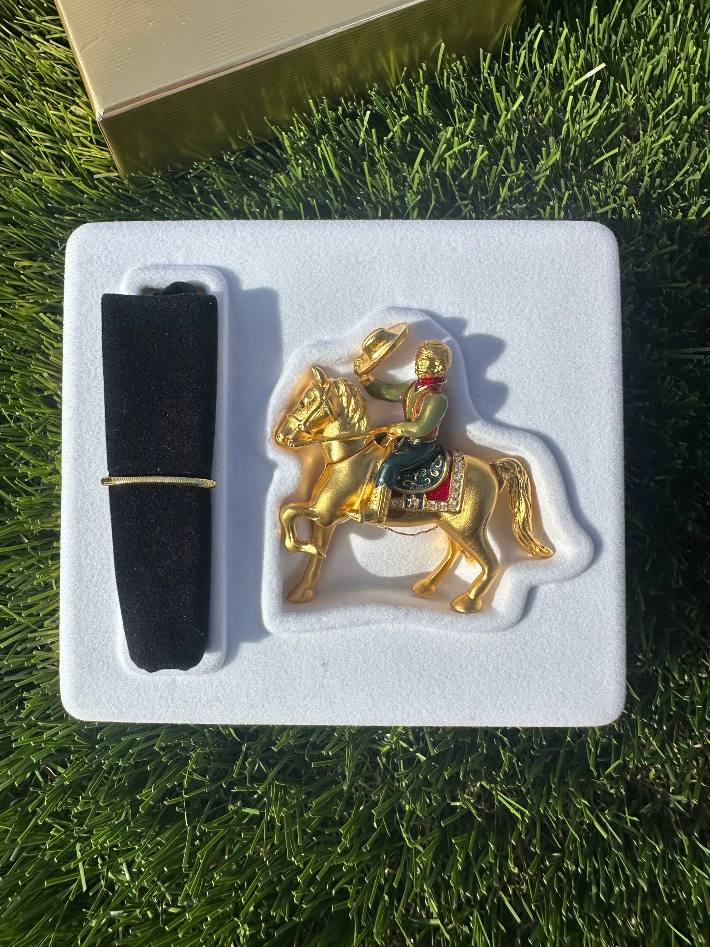 Estée Lauder Cowboy Solid Perfume Compact Trinket