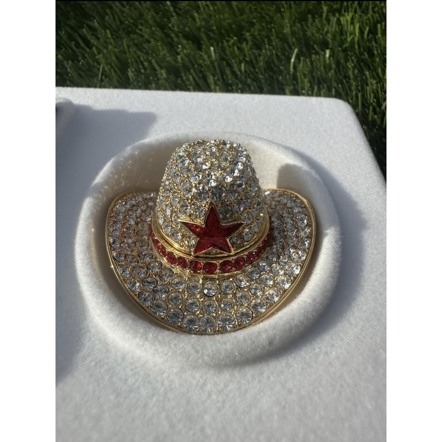 Estee Lauder 'Cowboy Hat' Gold Solid Perfume Compact