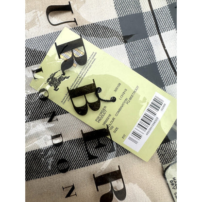NWT Vintage Burberry London Cashmere Scarf - Unopened Deadstock - 102PQ Beetroot