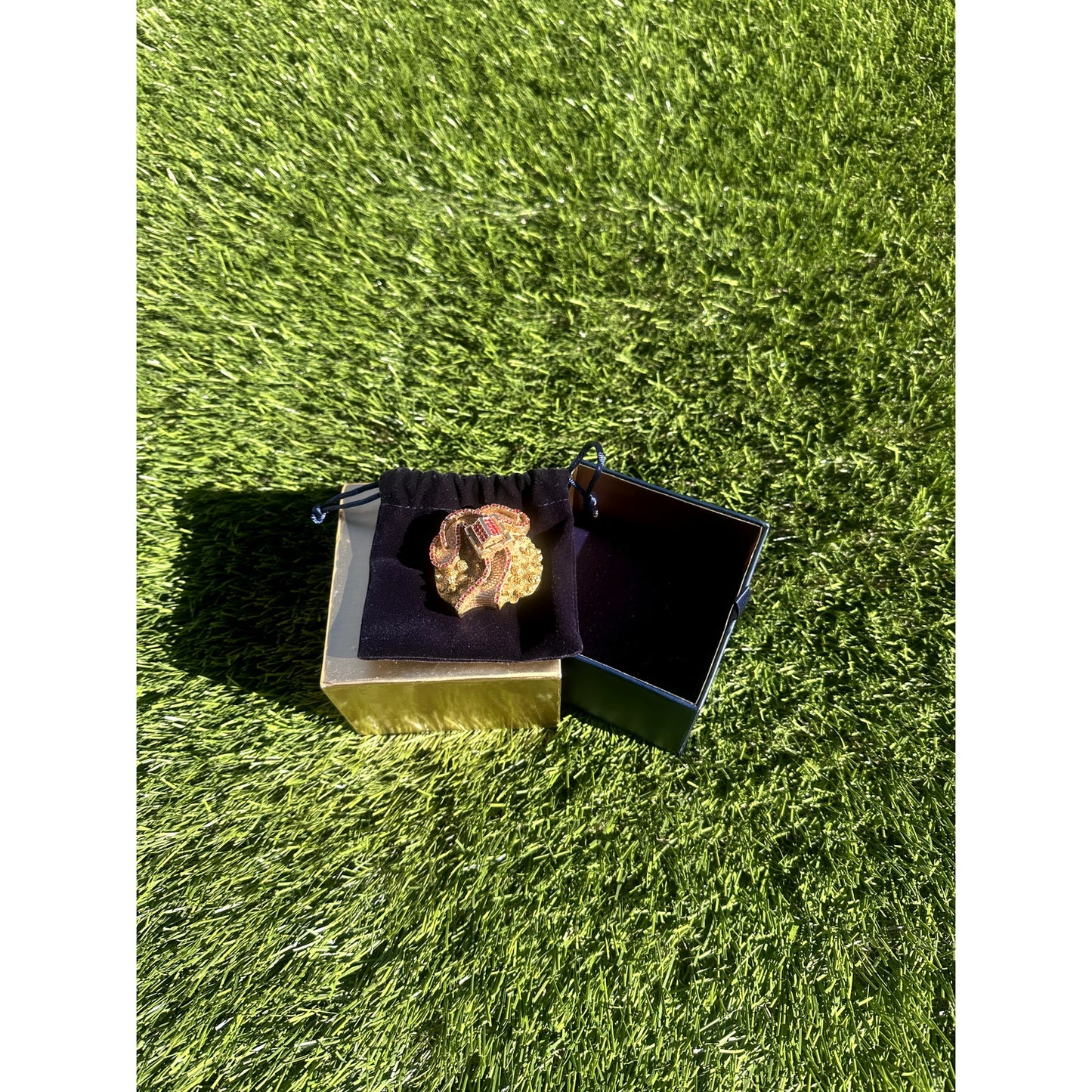 ⭐️Estee Lauder “Glorious Great Wall of China” Solid Perfume Compact⭐️