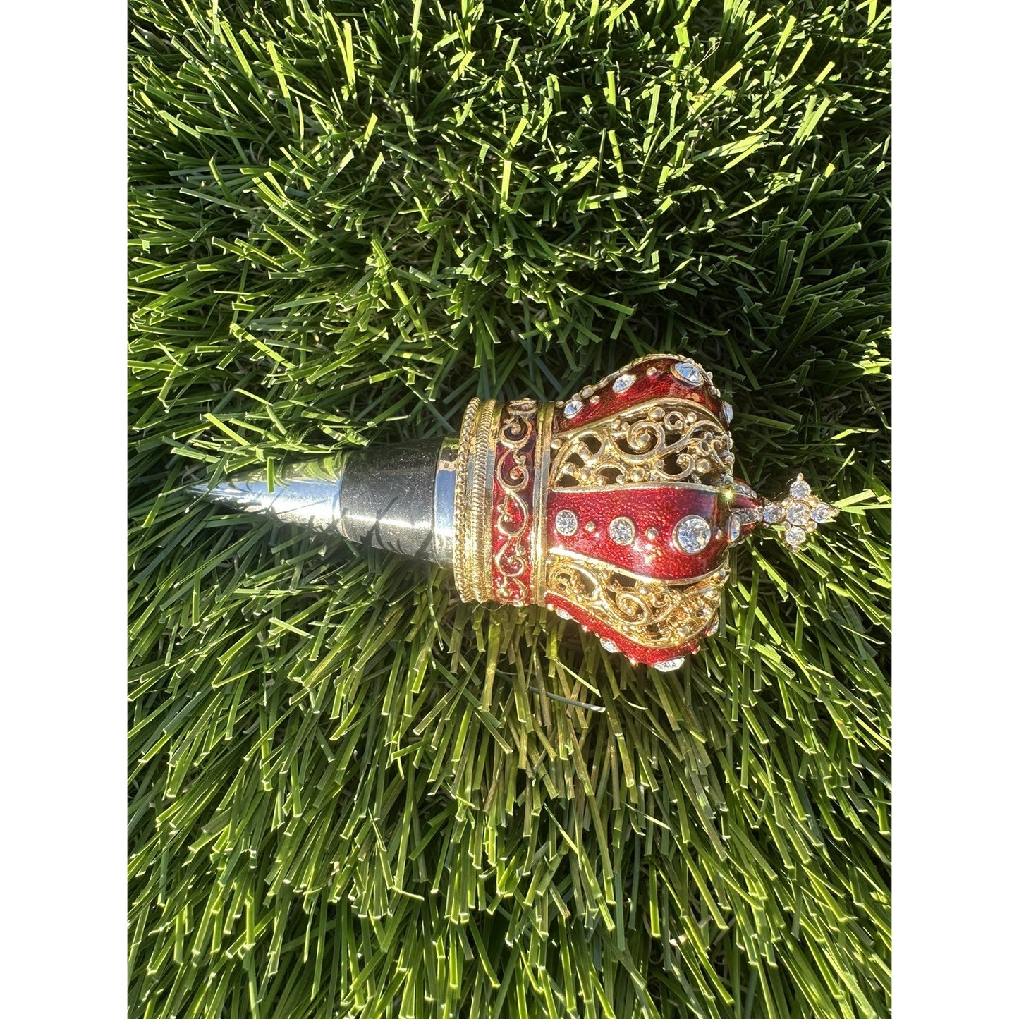 ⭐️Olivia Riegel Kings Crown Bottle Stopper⭐️