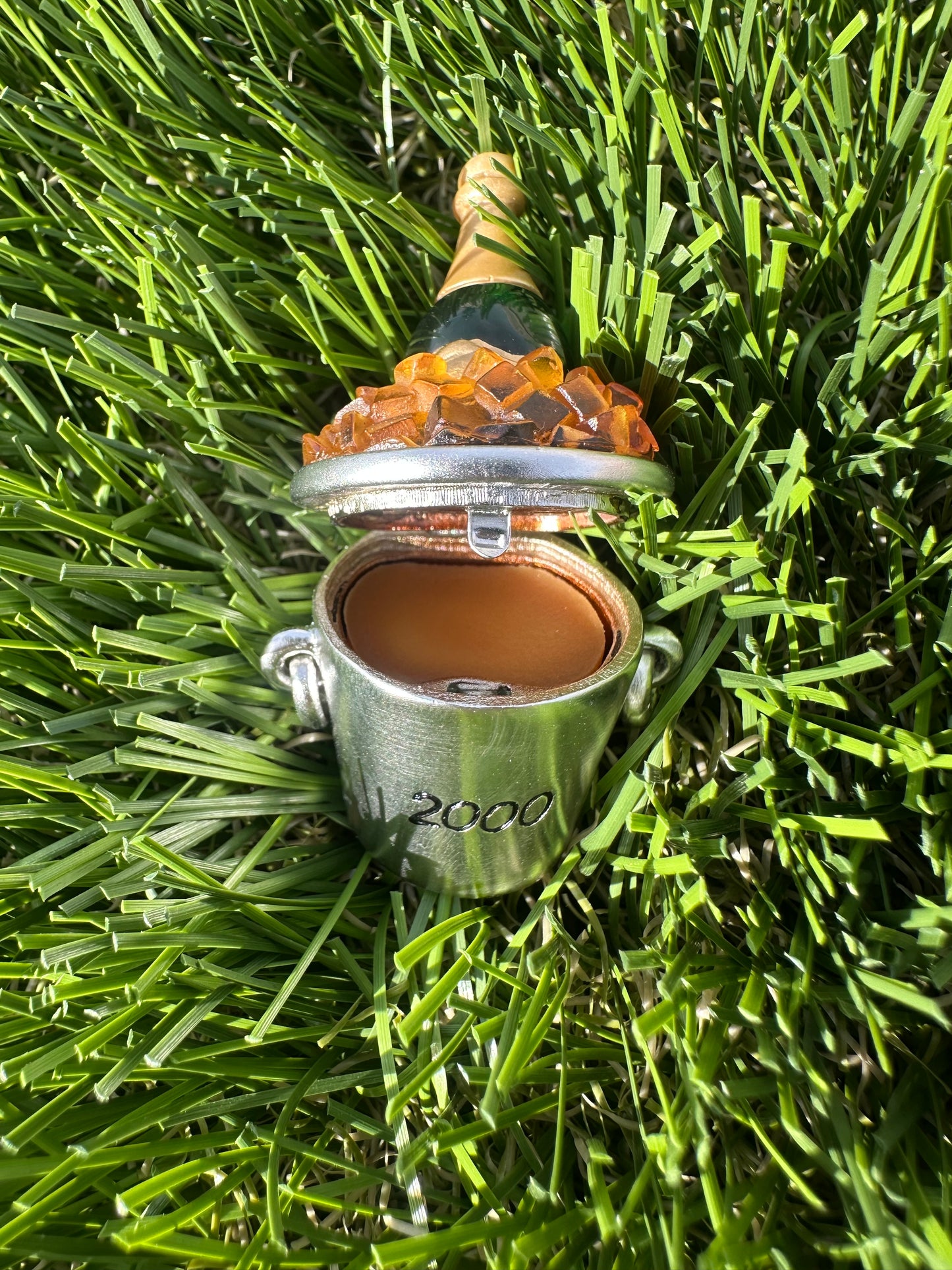 Estée Lauder New Year’s 2000 Champagne Compact perfume Trinket