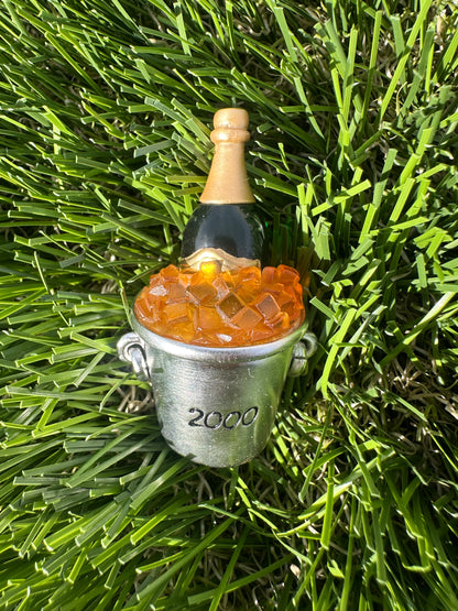 Estée Lauder New Year’s 2000 Champagne Compact perfume Trinket