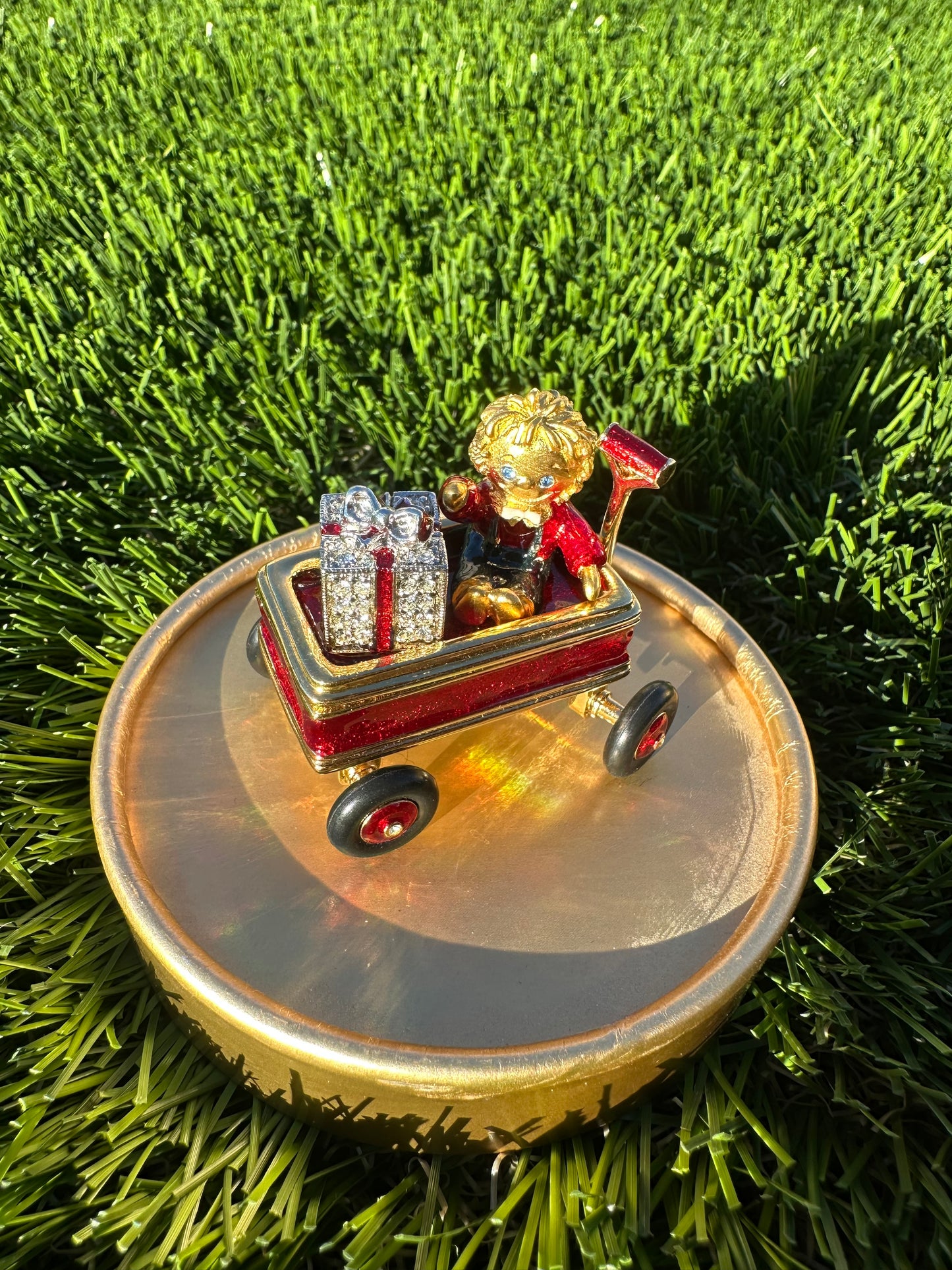 Estée Lauder Little Red Wagon Perfume Compact Trinket