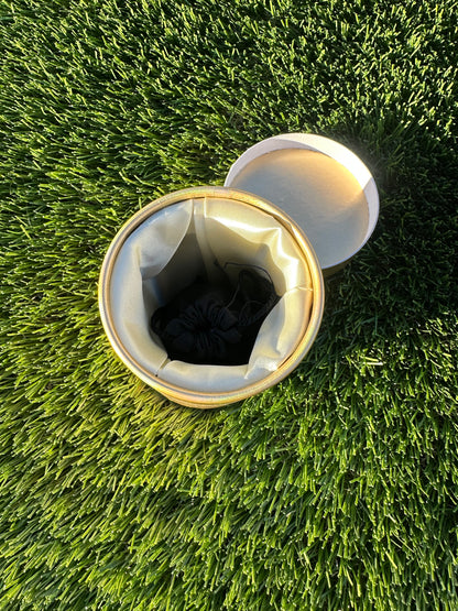 Estée Lauder sparkling Polar Bear Solid Perfume Compact Trinket