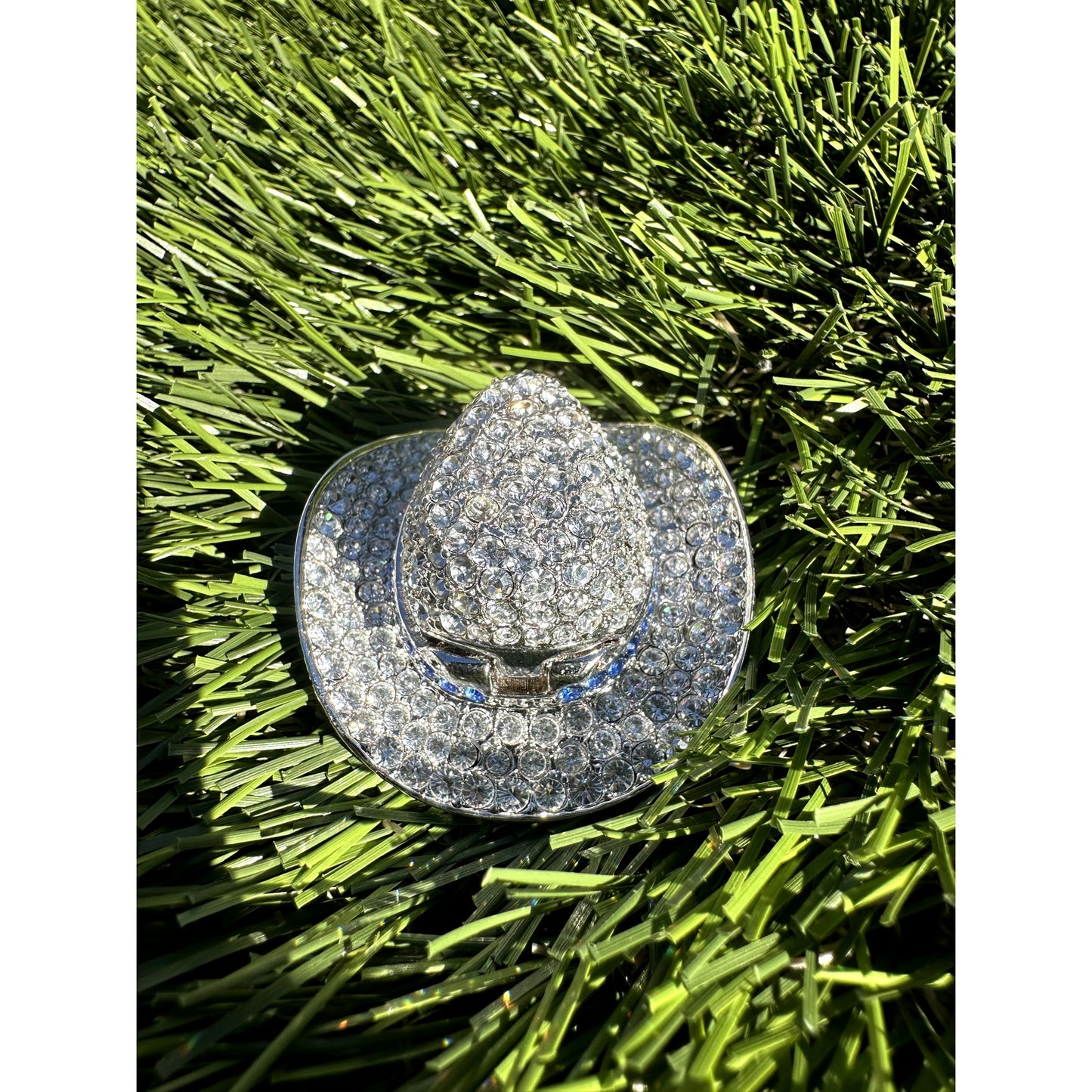 Estee Lauder 'Cowboy Hat' Silver Solid Perfume Compact