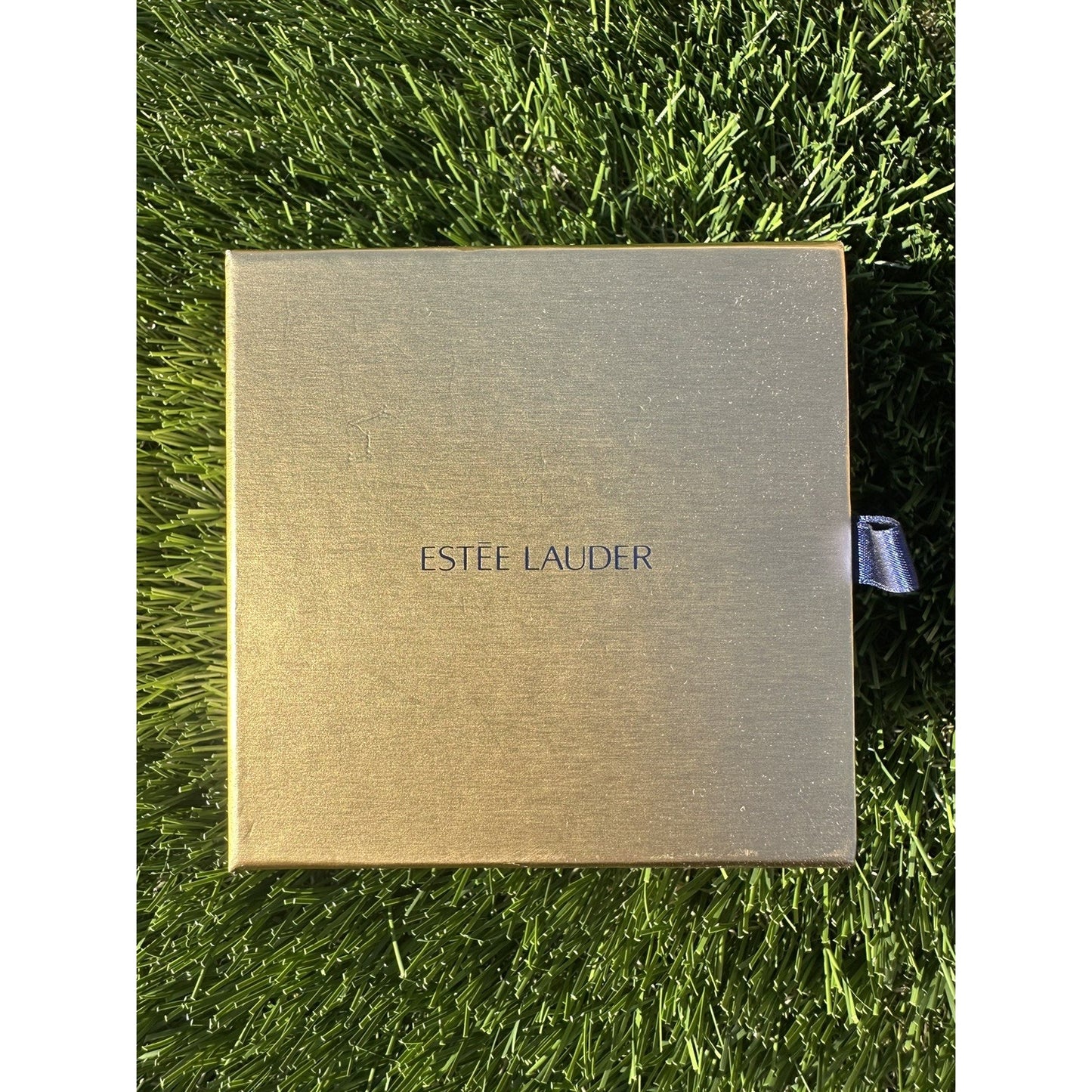 ⭐️2009 Estee Lauder PLEASURES "GLIMMERING TAKE OUT" Solid Perfume Compact⭐️