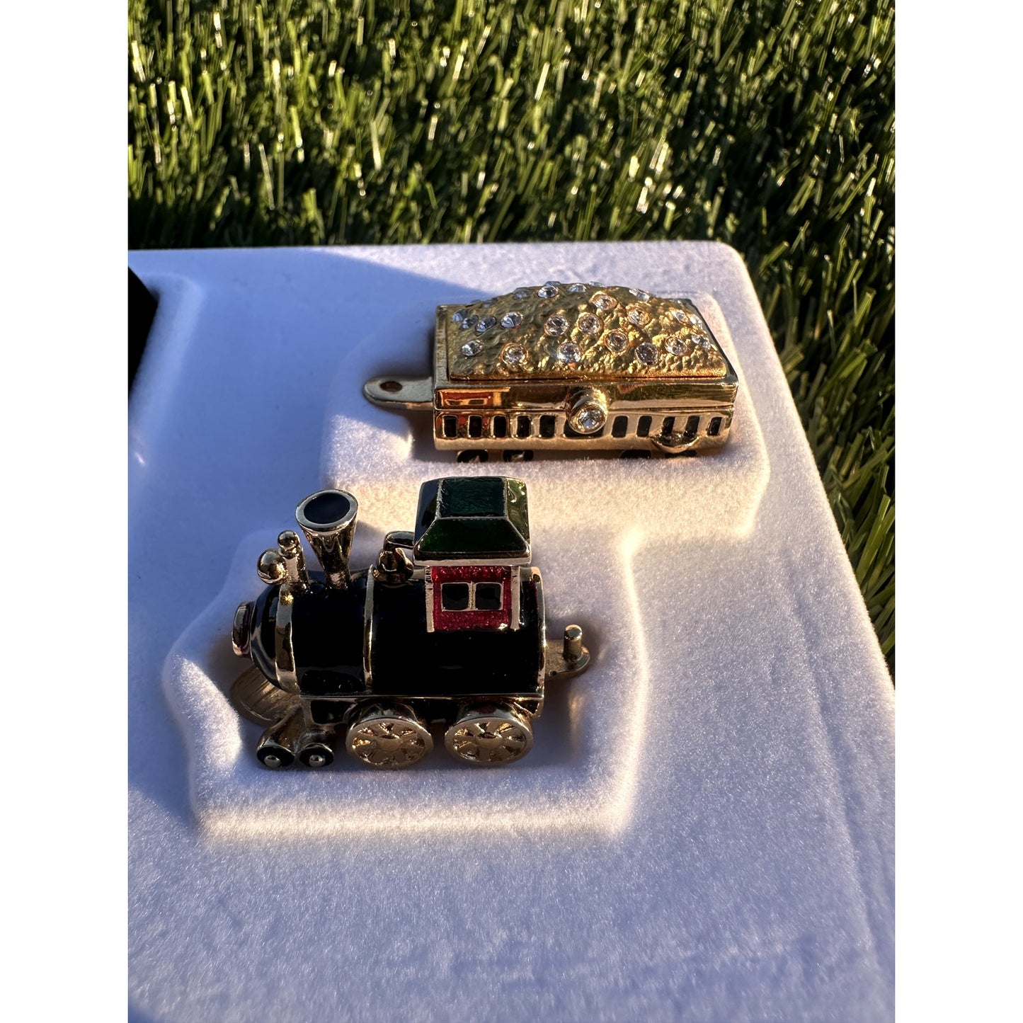 ⭐️Estée Lauder “Locomotive” Solid Perfume Compact⭐️
