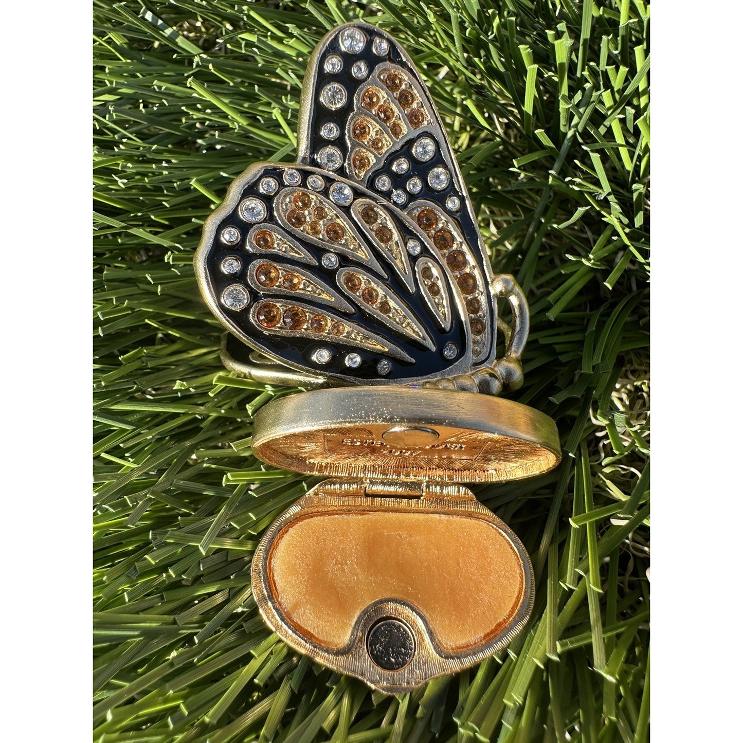 ⭐️Estee Lauder Bejeweled Butterfly 2007 Solid Perfume Compact Beautiful⭐️