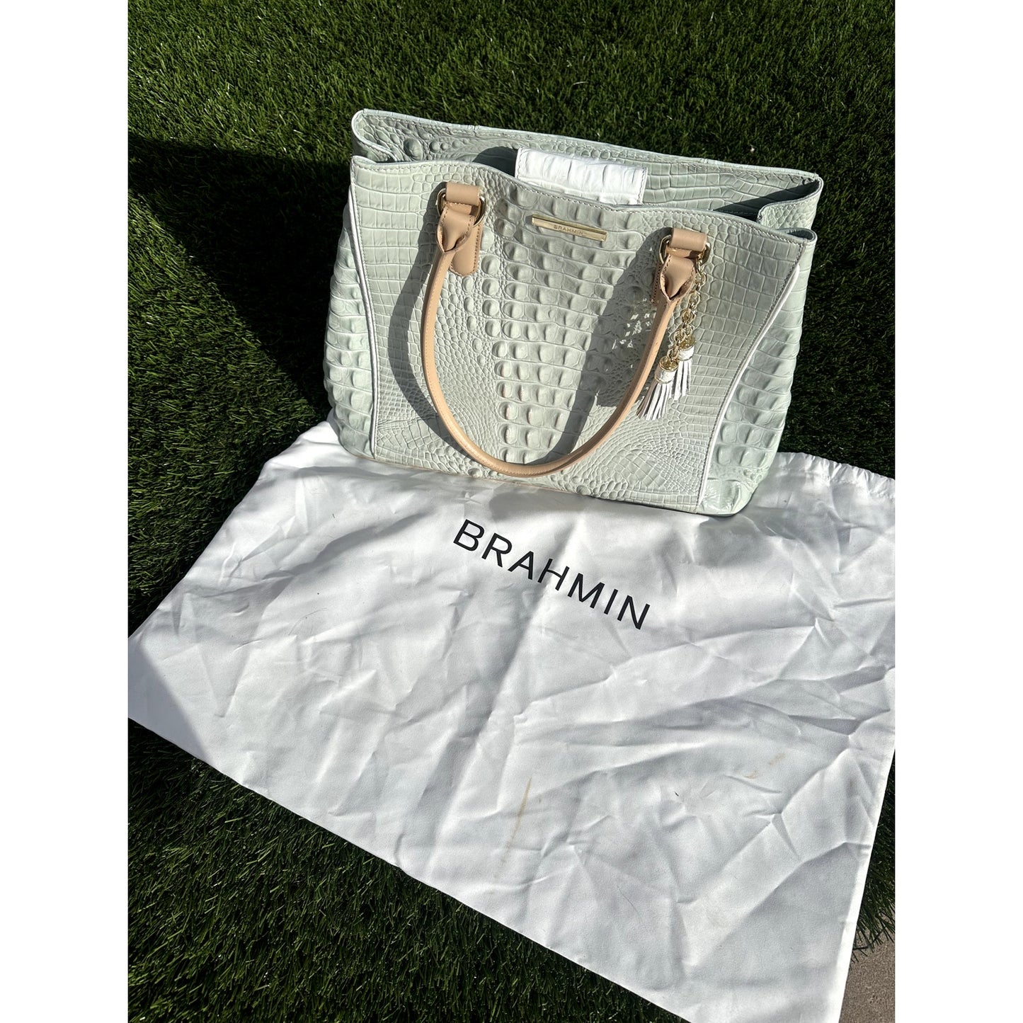 Pristine & Authentic Brahmin Medium Asher Tote – Sea Glass Tri-Texture